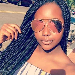 Meet your Posher, Beverly